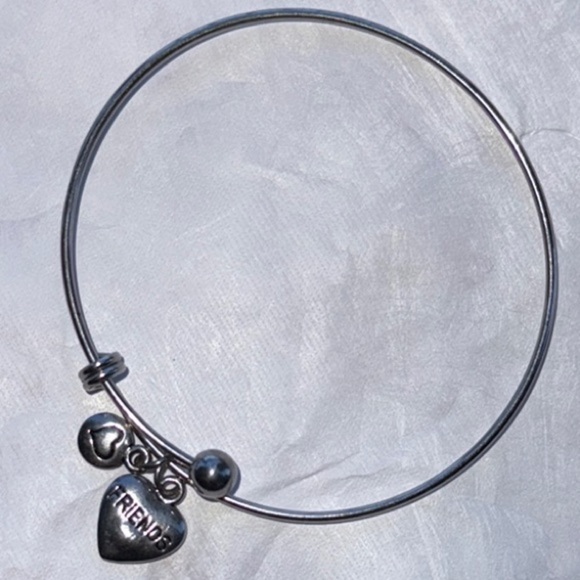 Costume Silver Heart Charm Bracelet, adjustable, “Friends”, preowned - Picture 3 of 3